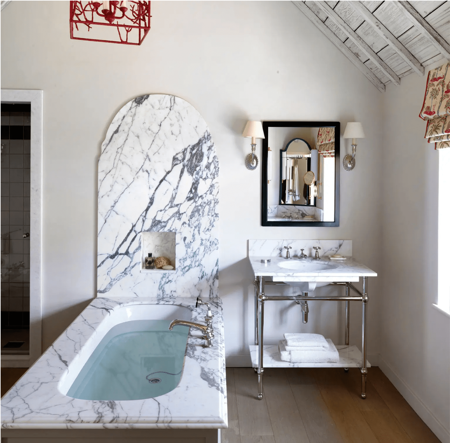 The New York Times: <br> How to Run a Bath That Feels Like a Spa Treatment - GingerChi