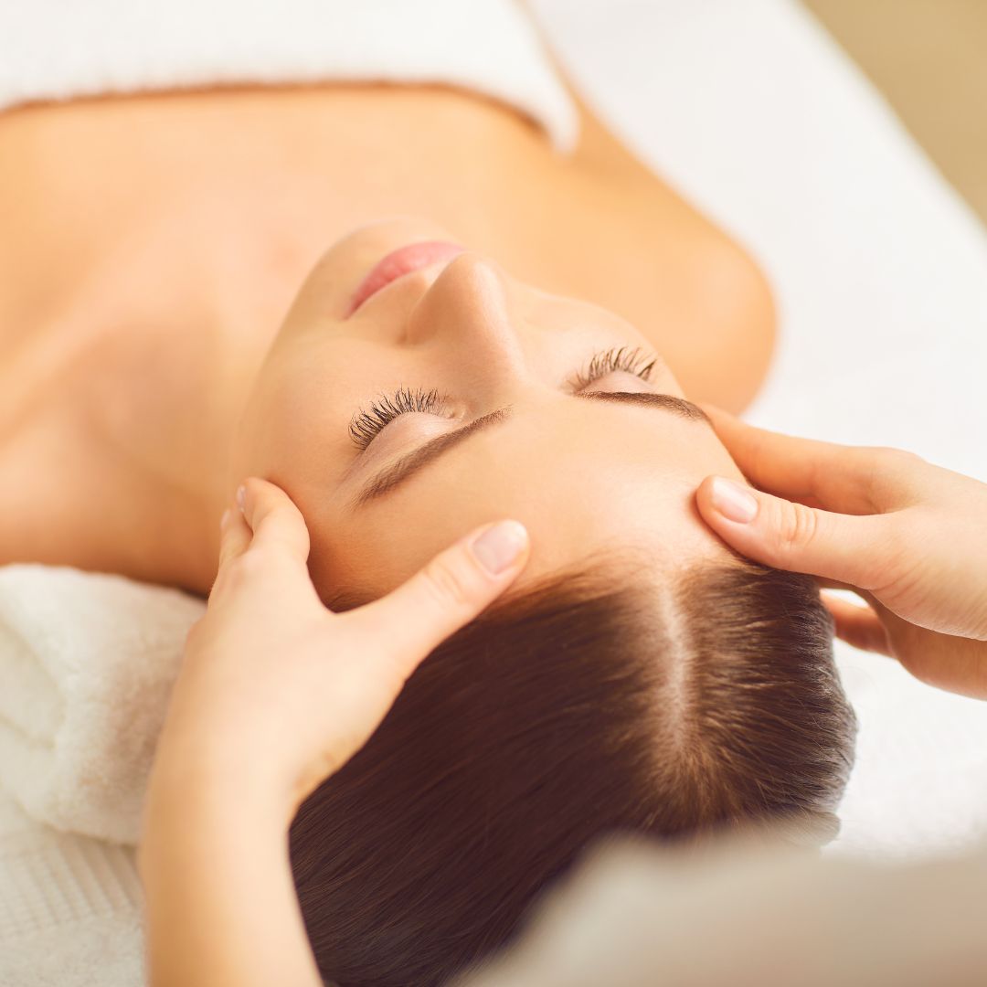 Relaxing facial massage for beauty and personal care